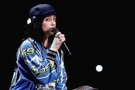 Billie Eilish “Iced Out” at the Grammys? Fans React as Finneas Faces Backlash Over Trump Claims