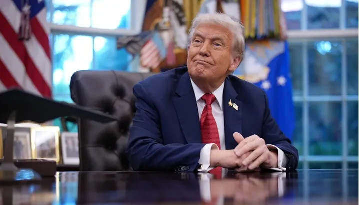 KAT. Trump Fires Back At Omar And Crockett During Oval Office Showdown With Media
