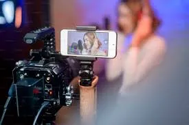 TikTok’s U.S. Takeover Sparks a Social Media Shake-Up as Upscrolled Downloads Surge